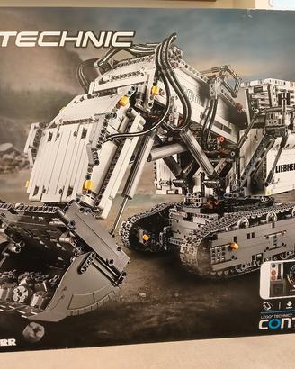 Lego 42100 Technic Liebherr completa come nuova