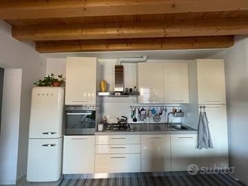 Cucina colore vaniglia