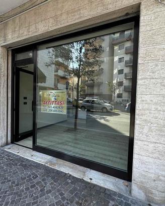 Rif.B284| negozio chioggia