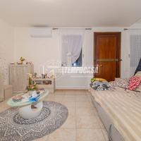 Villetta a schiera con 3 camere e garage in zona