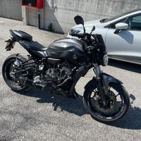 YAMAHA MT-07 con ABS