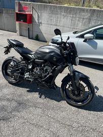 YAMAHA MT-07 con ABS