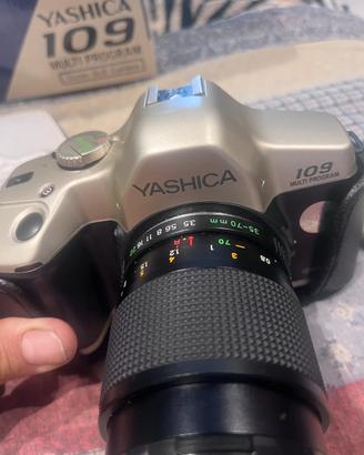 Yashica 109 multiprogram + flash