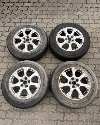 Cerchioni con gomme per Audi