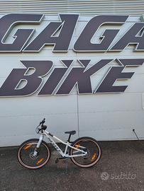 Scott Scale 400 24 pollici