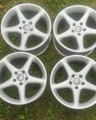 4 Cerchi in Lega 17" Radius R1 | Attacco 5x112