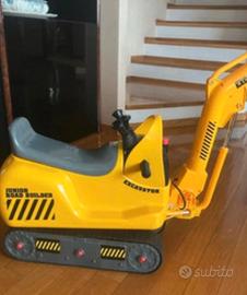 Junior Road Builder excavator