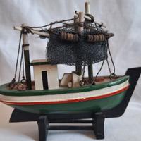 Modello di Peschereccio in legno
