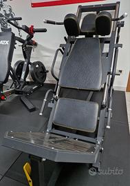 Leg press + hack squat Kingsgym