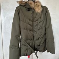 Piumino verde con imbottitura in vera piuma d'oca