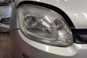 Proiettore destro FIAT PANDA del 2012