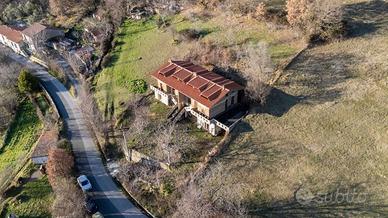 Villa di 440 m² con più di 5 locali e box auto dop