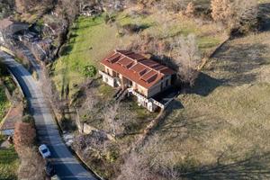 Villa di 440 m² con più di 5 locali e box auto dop