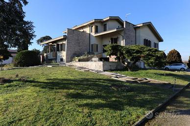 VILLA SINGOLA A ROVERBELLA