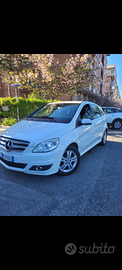 Mercedes b 180 2011