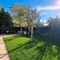 Casa singola con giardino