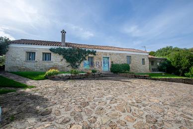 Stazzo ristrutturato a San Pantaleo