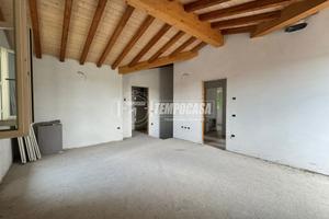 TRILOCALE AL GREZZO AVANZATO