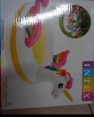 Piscina unicorno