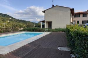 Nuovo terratetto classe A antisismico con piscina