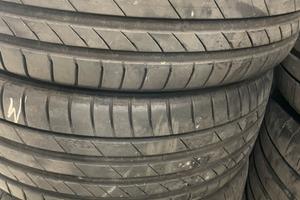 Pneumatici usati 225/45-17 94Y kumho