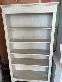 Scaffale in legno