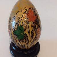 uova in legno laccate