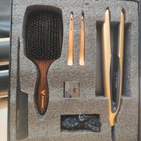Piastra per capelli.