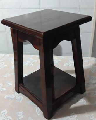 Sgabello in legno