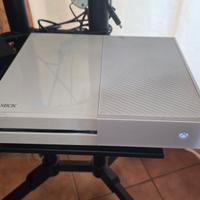 XBOX ONE,  500 gb.