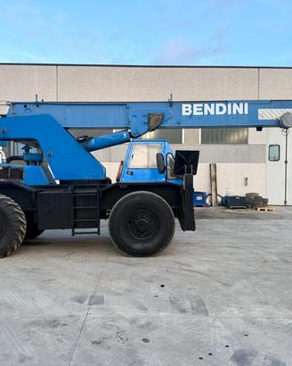 GRU AUTOCARRATA GIREVOLE TELESCOPICA 160 QUINTALI