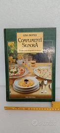 LIBRO DA CUCINA " COMPLIMENTI SIGNORA"