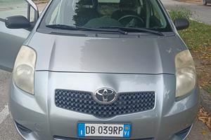  Toyota yaris 2006
