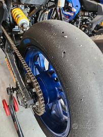 Pneumatici racing moto seminuovi