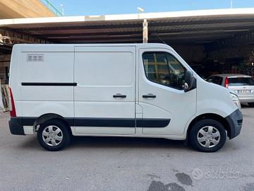 Furgone Nissan NV400 130CV