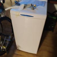 Lavatrice carica dall'alto Whirlpool  6 kg AWE60