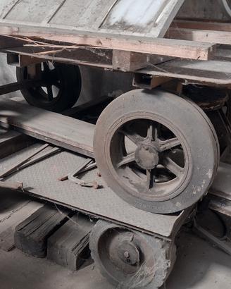 carrelli manuali sterzanti