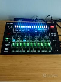 Roland MX 1 più Decksaver