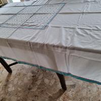 Tovaglia con tovaglioli