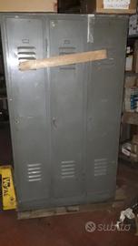 Armadietto per garage usato