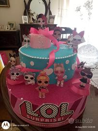 Torta finta scenografia Lol Surprise