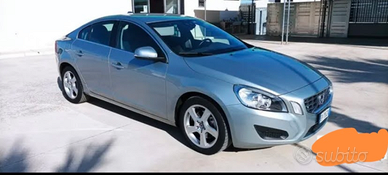 Volvo S60 120.000 km cambio automatico 2000 disel