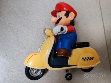 super mario in vespa