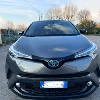 Toyota C-HR 1.8 Hybrid E-CVT Lounge