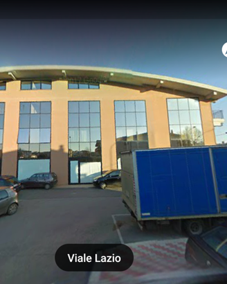 Locale commerciale con magazzino a casamari