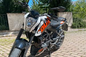 KTM duke 125 abs