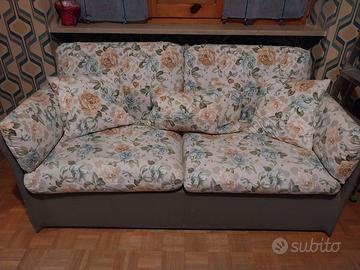 Divano 2 posti