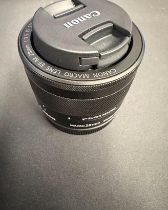 Canon EF-M 28mm f/3.5 Macro IS STM + Paraluce ES-2
