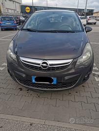 Opel Corsa 3 porte benzina GPL anno 2014