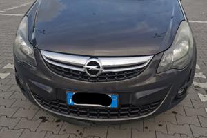 Opel Corsa 3 porte benzina GPL anno 2014